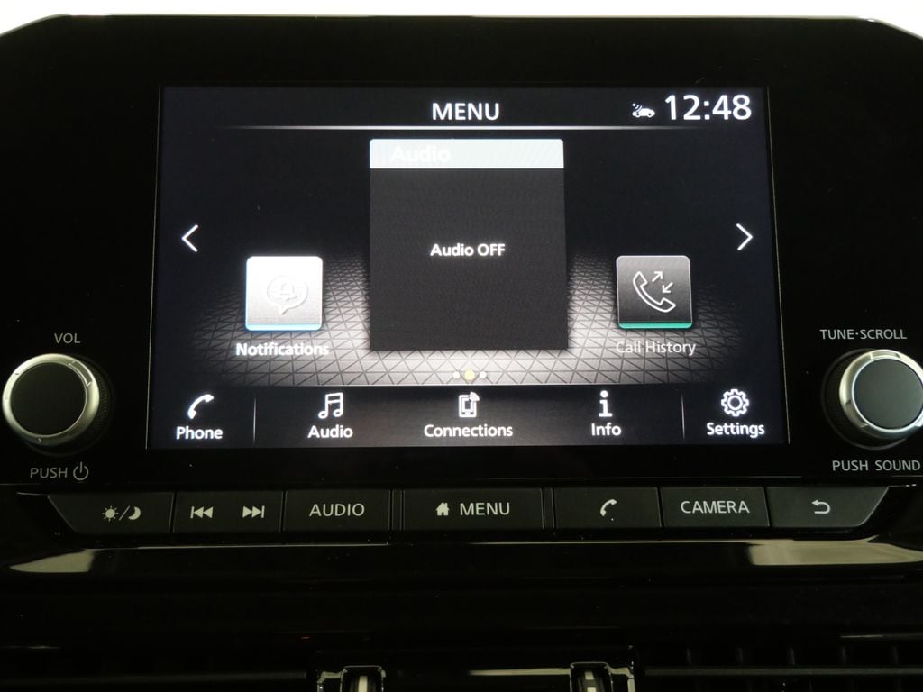 2025 Nissan Pathfinder SV - Photo 17