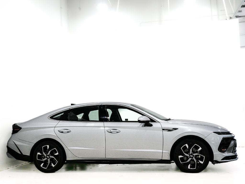 Used 2025 Hyundai Sonata SEL Sedan