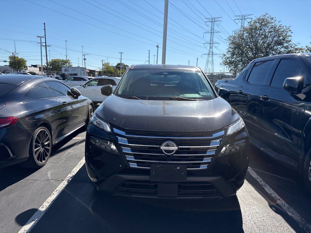 Used 2024 Nissan Rogue S SUV