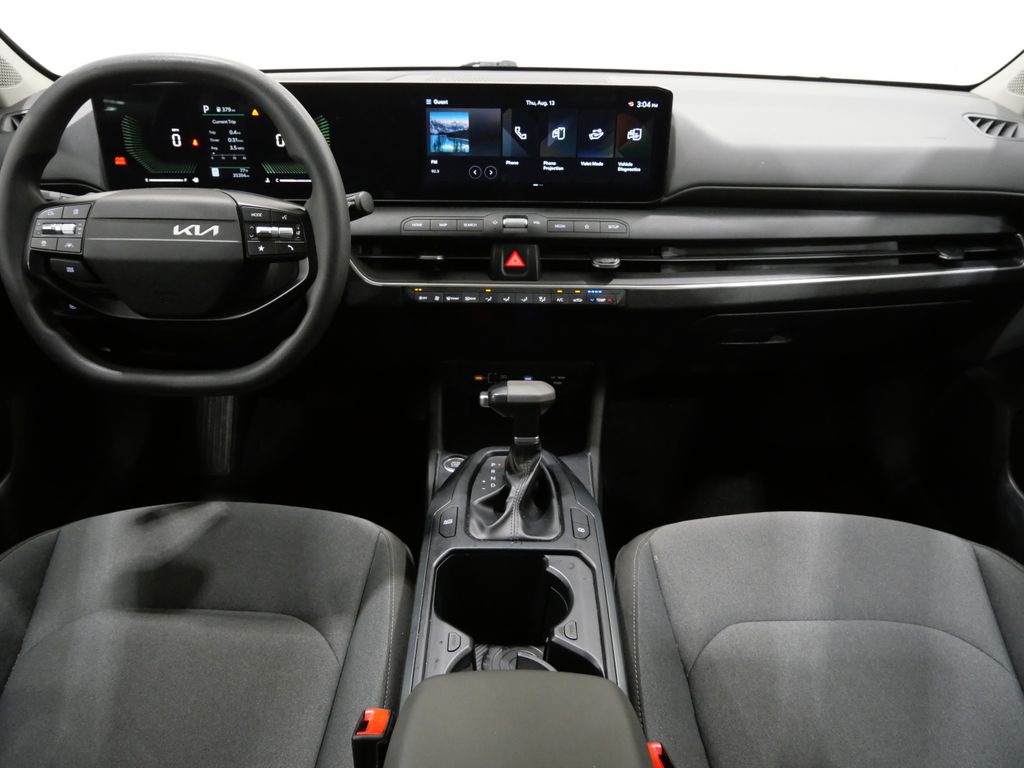 2025 Kia K4 LXS - Photo 9