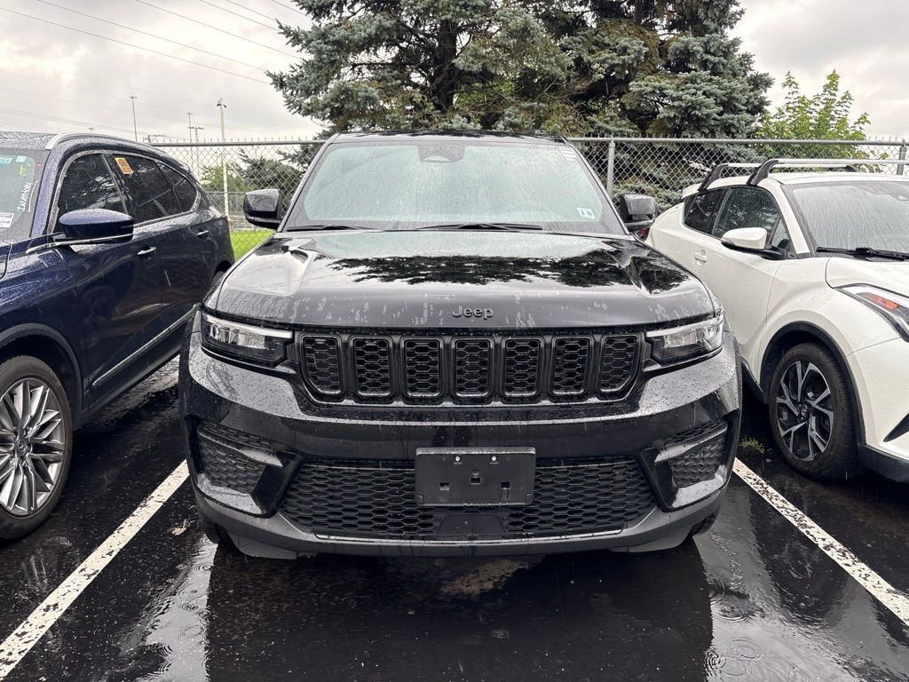 Used 2023 Jeep Grand Cherokee Altitude X SUV