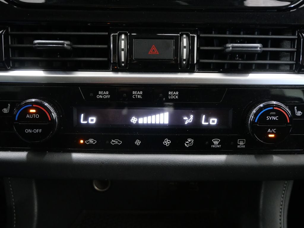 2025 Nissan Pathfinder SV - Photo 19