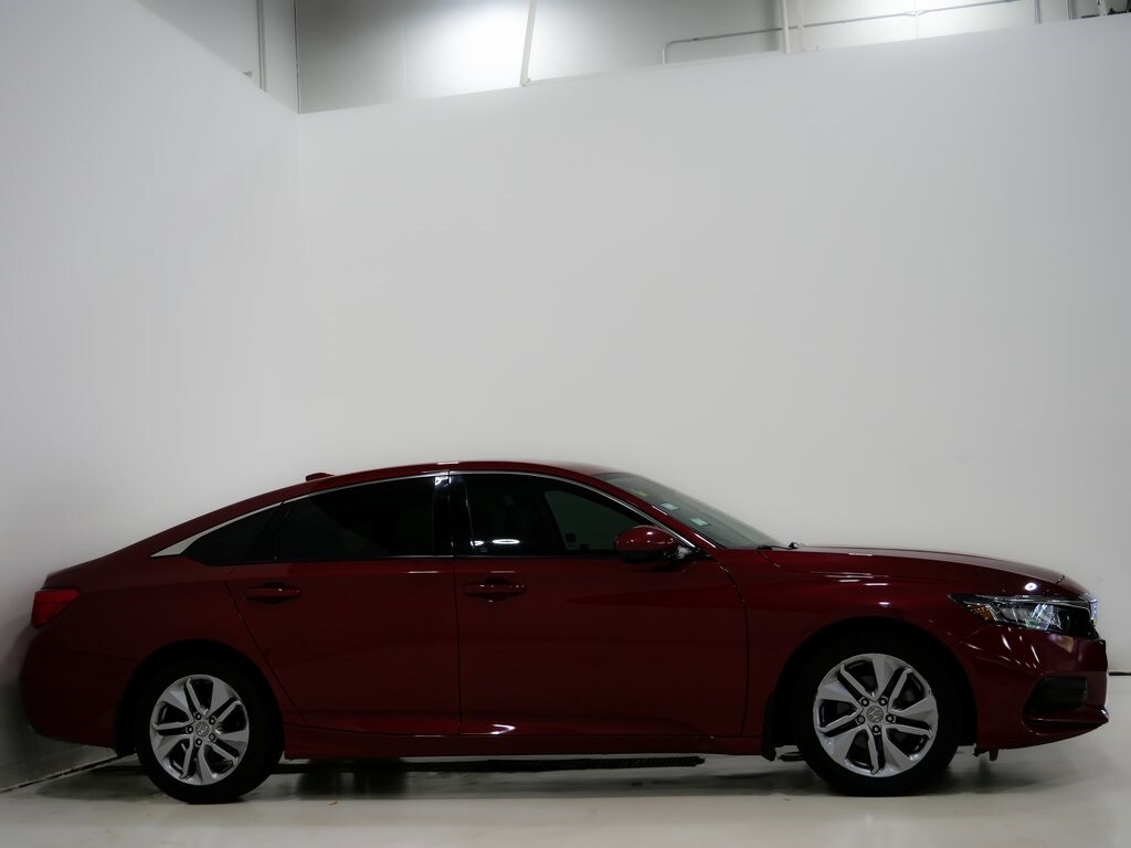 2018 Honda Accord LX photo 4