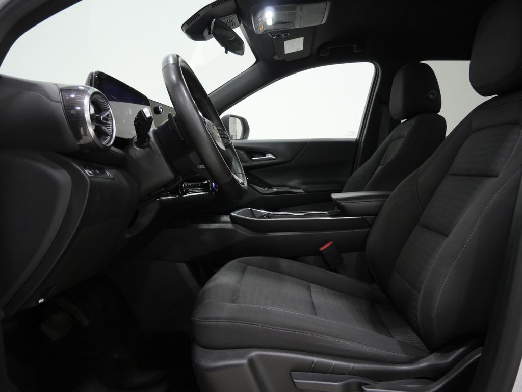 2025 Chevrolet Equinox LT - Photo 12