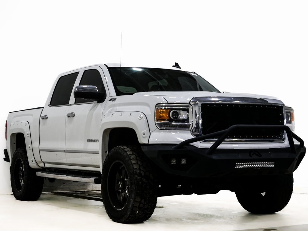 2015 GMC Sierra 1500 SLT's photo