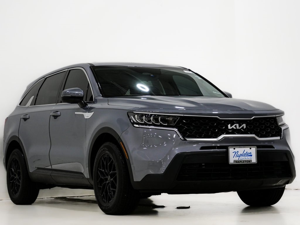 2023 Kia Sorento LX's photo