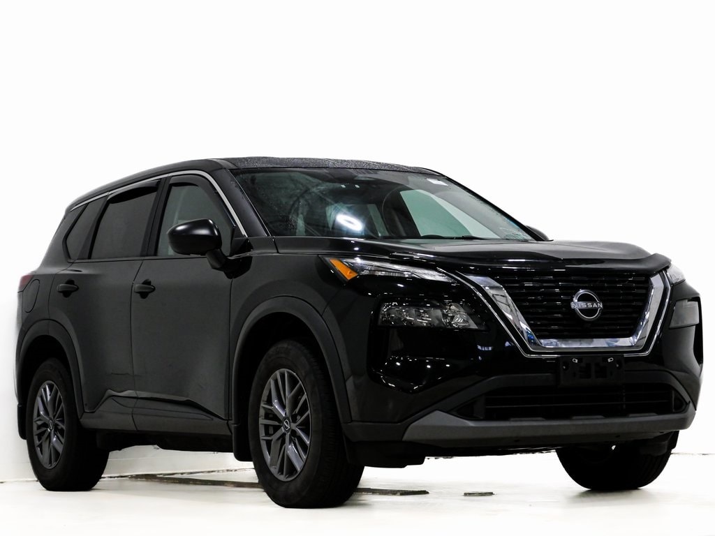 2023 Nissan Rogue S's photo
