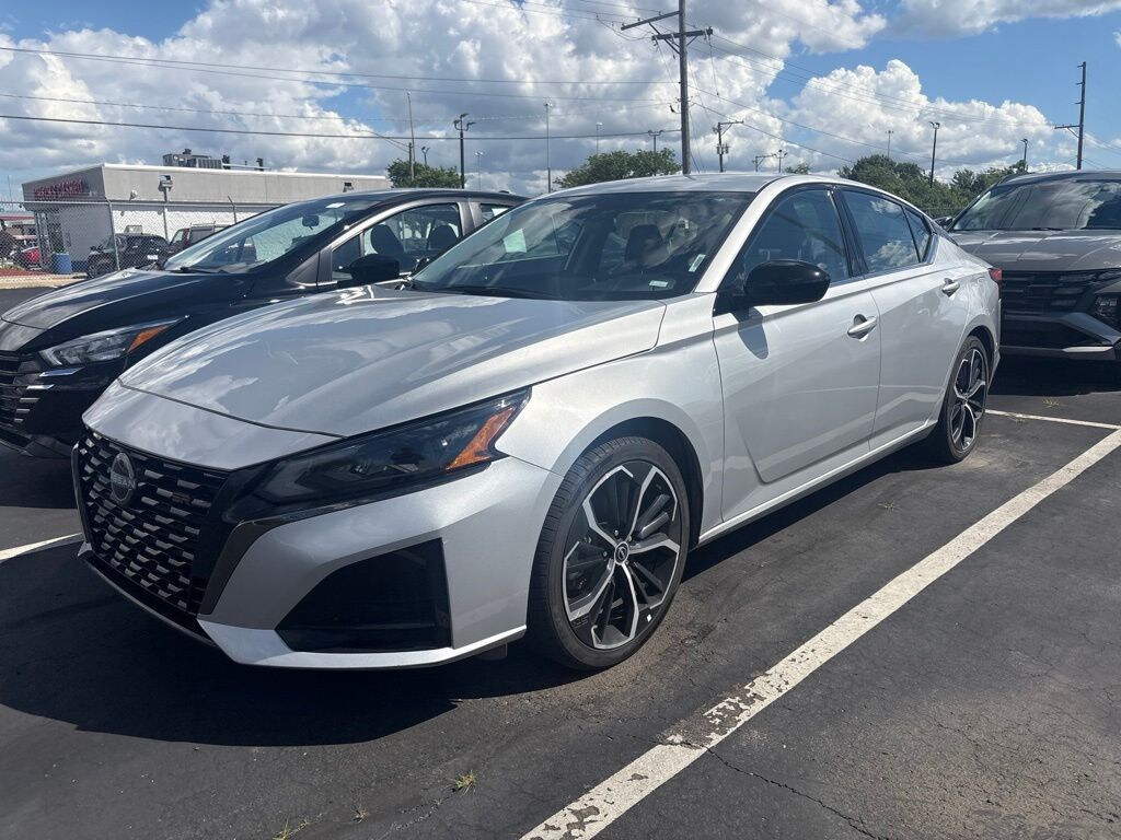 Used 2024 Nissan Altima 2.5 SR Sedan