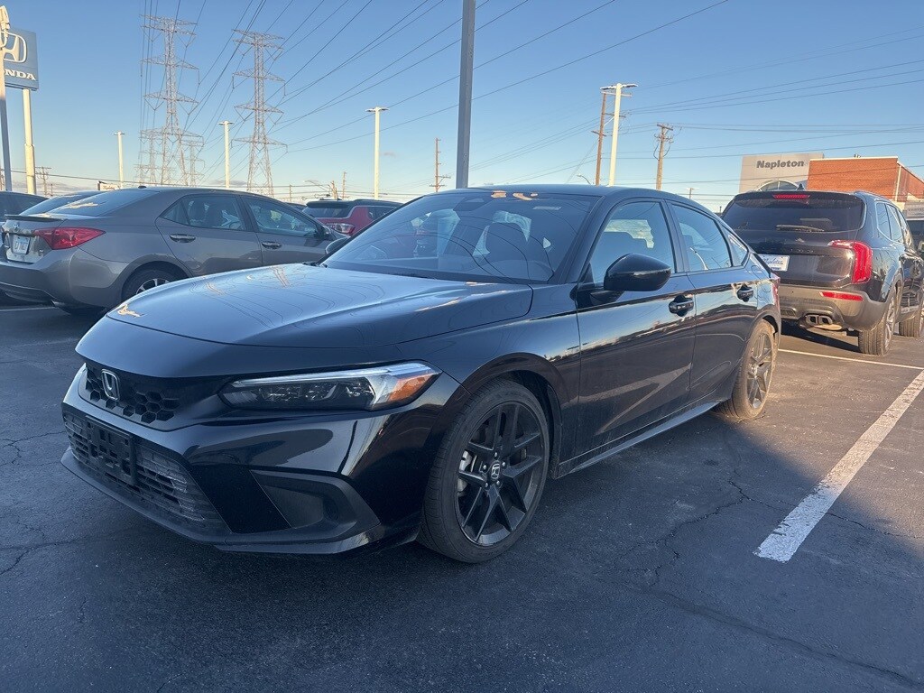 2024 Honda Civic Sport Hatchback photo 3