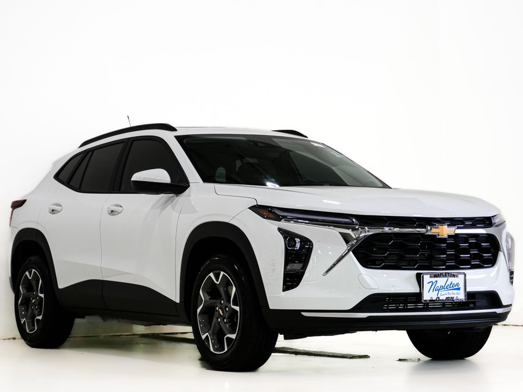 2025 Chevrolet Trax LT's photo