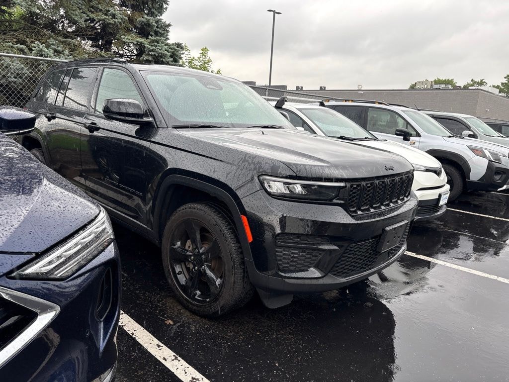 Used 2023 Jeep Grand Cherokee Altitude X SUV