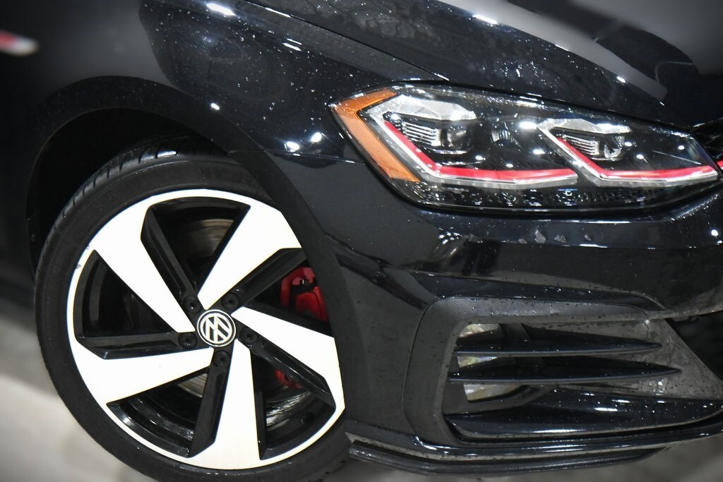 2019 Volkswagen Golf GTI Rabbit SE Autobahn photo 2