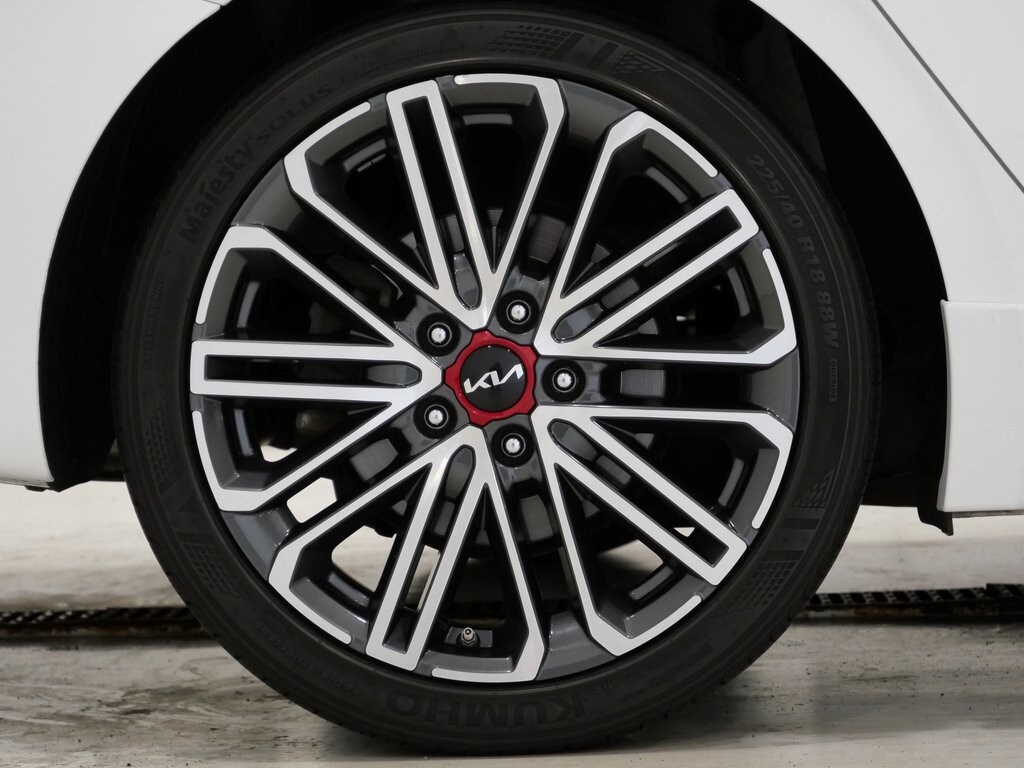 2023 Kia Forte GT photo 4