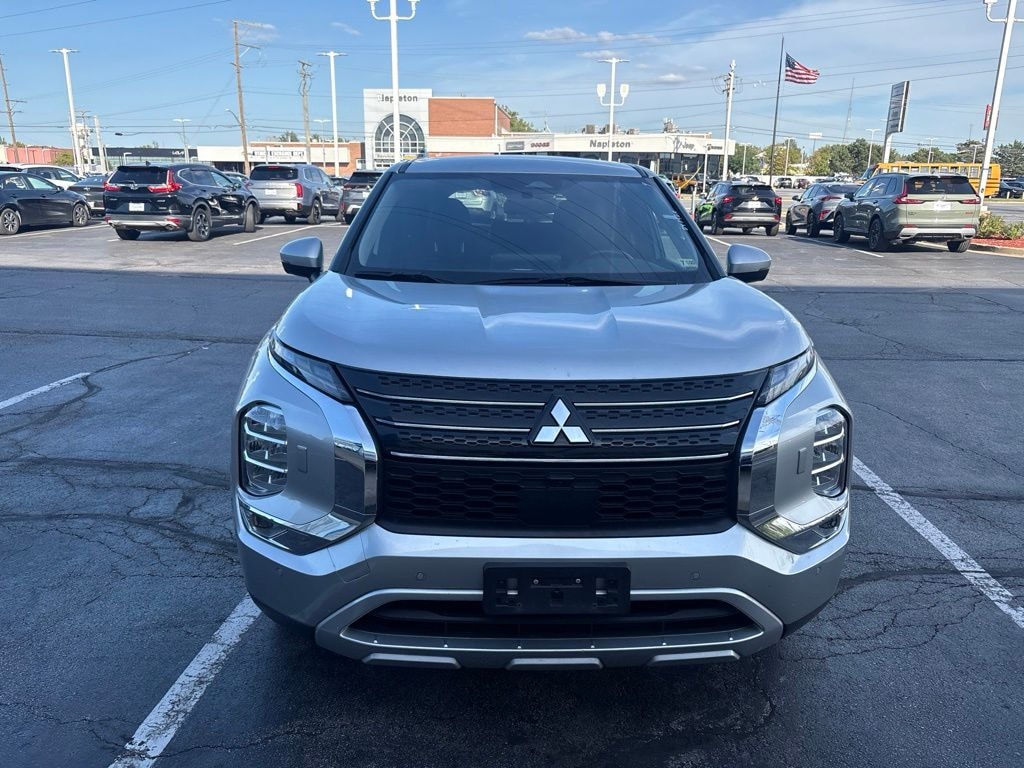 Used 2024 Mitsubishi Outlander SE SUV