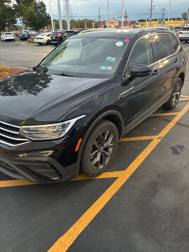 2022 Volkswagen Tiguan SE photo 2