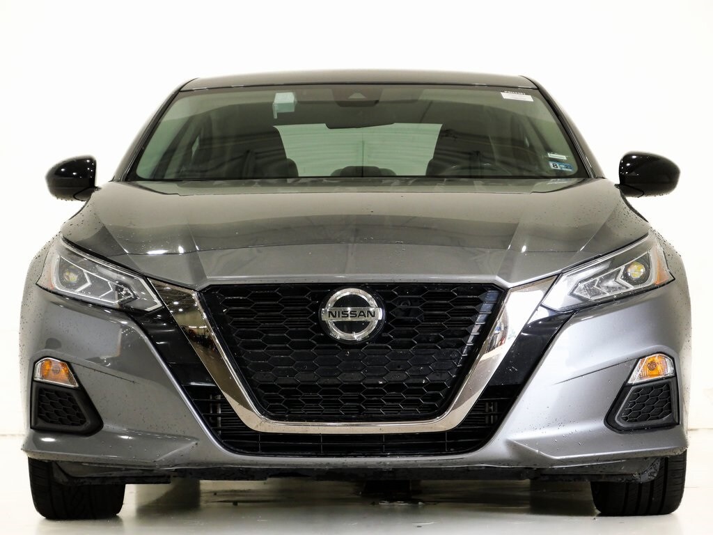 2022 Nissan Altima 2.5 SR photo 2