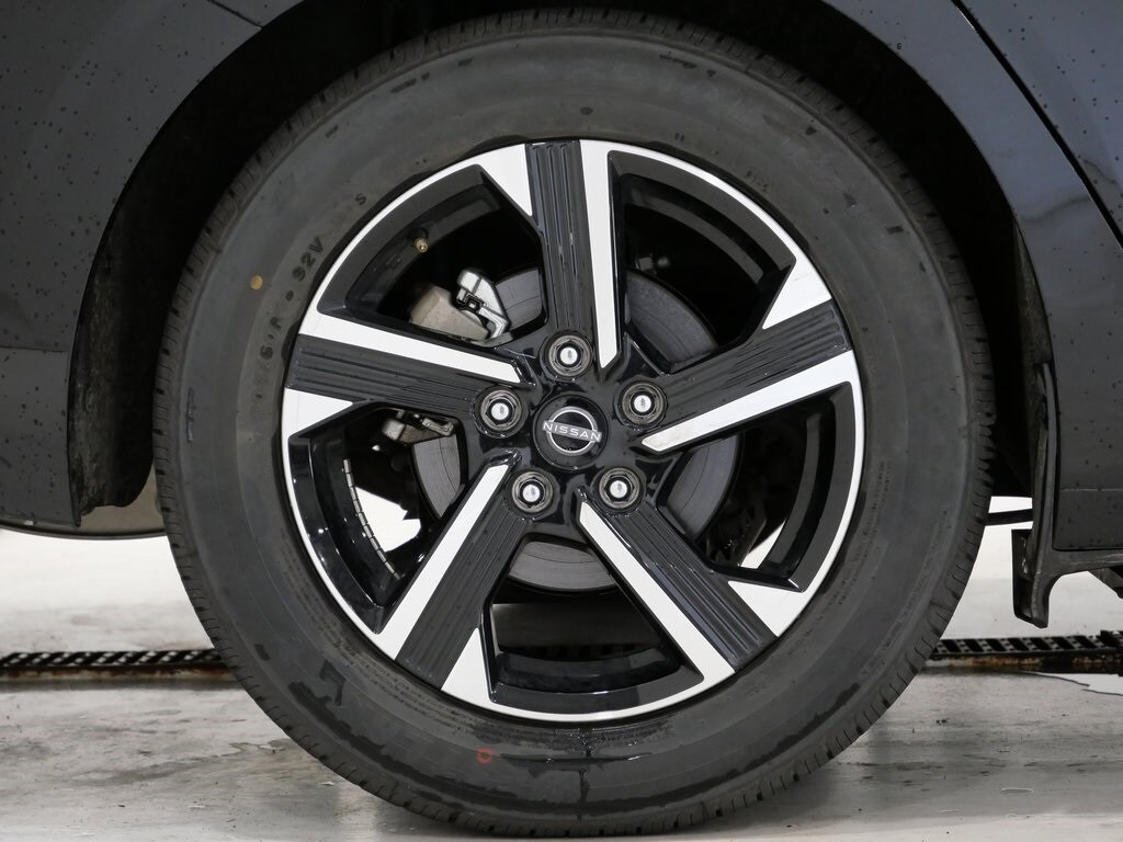2024 Nissan Sentra SV photo 4