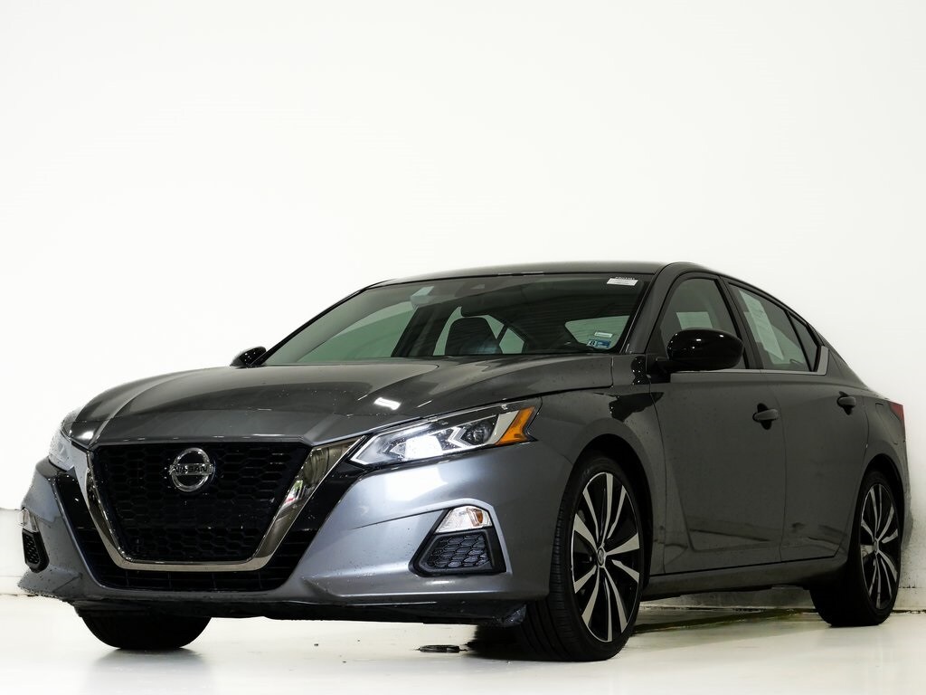 2022 Nissan Altima 2.5 SR photo 3