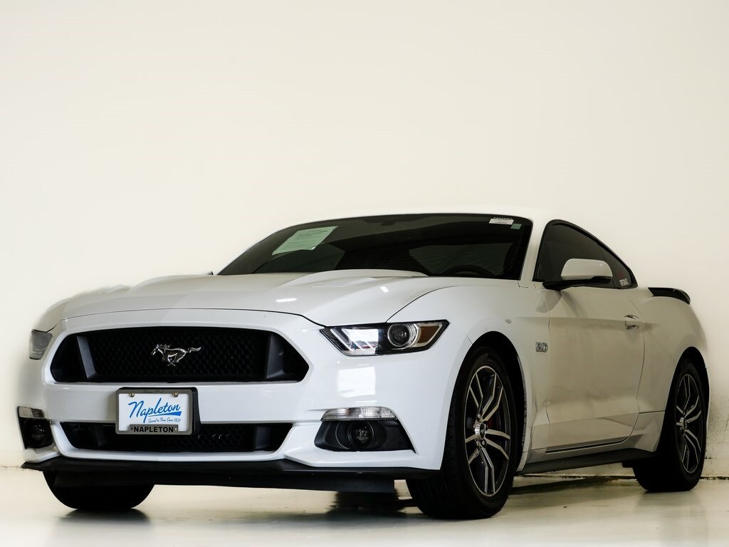 2015 Ford Mustang GT Premium photo 3