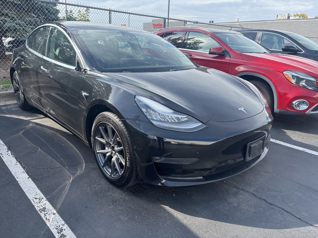 2020 Tesla Model 3 Long Range photo 2