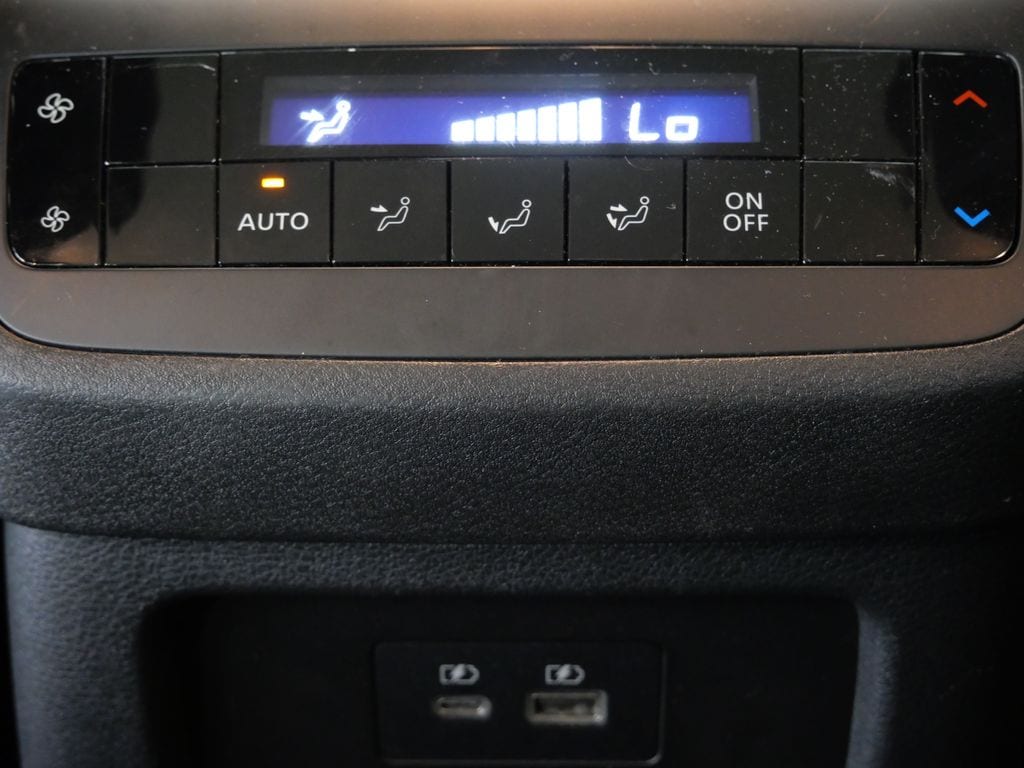 2025 Nissan Pathfinder SV - Photo 24