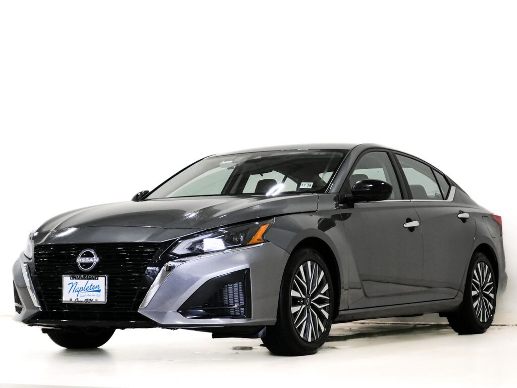Used 2025 Nissan Altima 2.5 SV Sedan