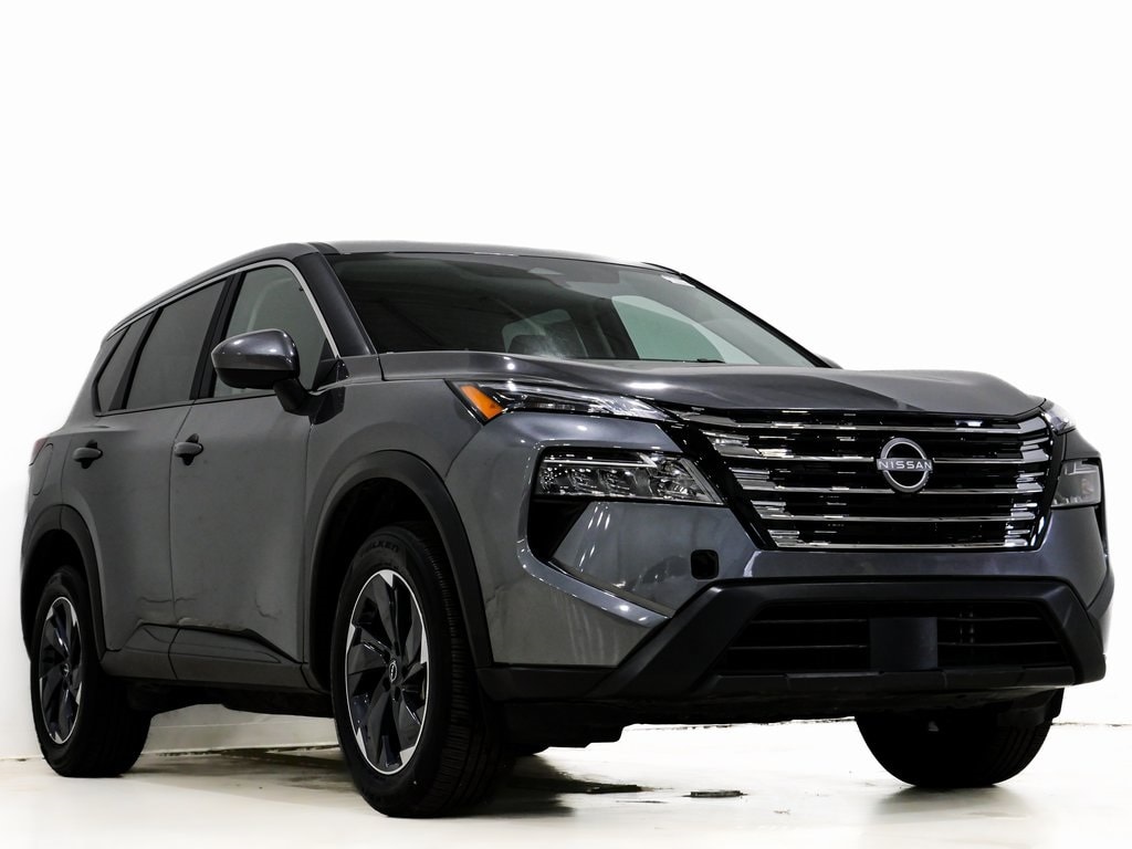 2025 Nissan Rogue SV's photo
