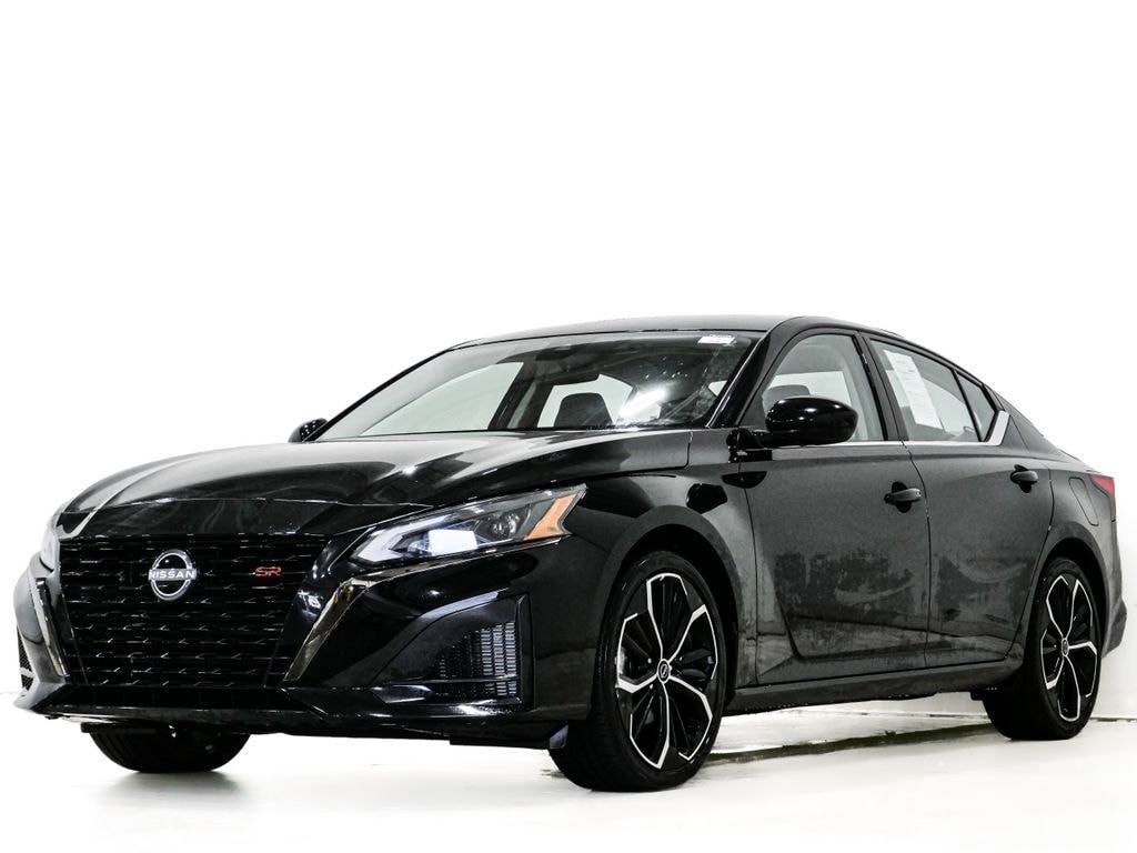 Used 2025 Nissan Altima 2.5 SR Sedan
