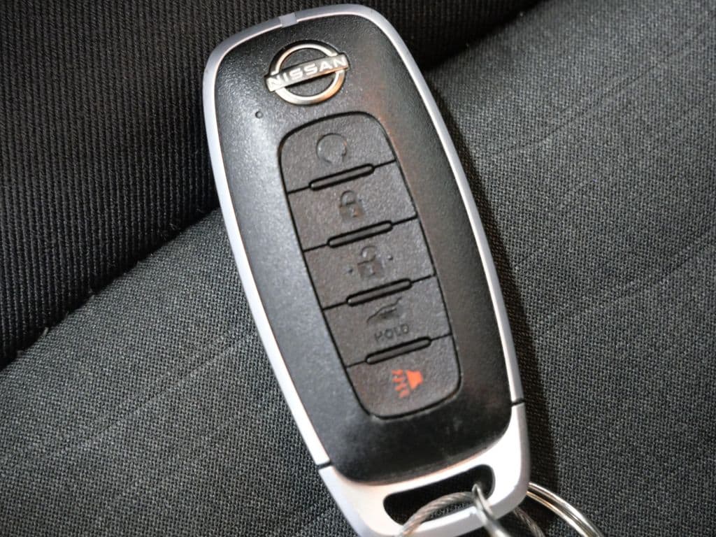 2025 Nissan Pathfinder SV - Photo 29
