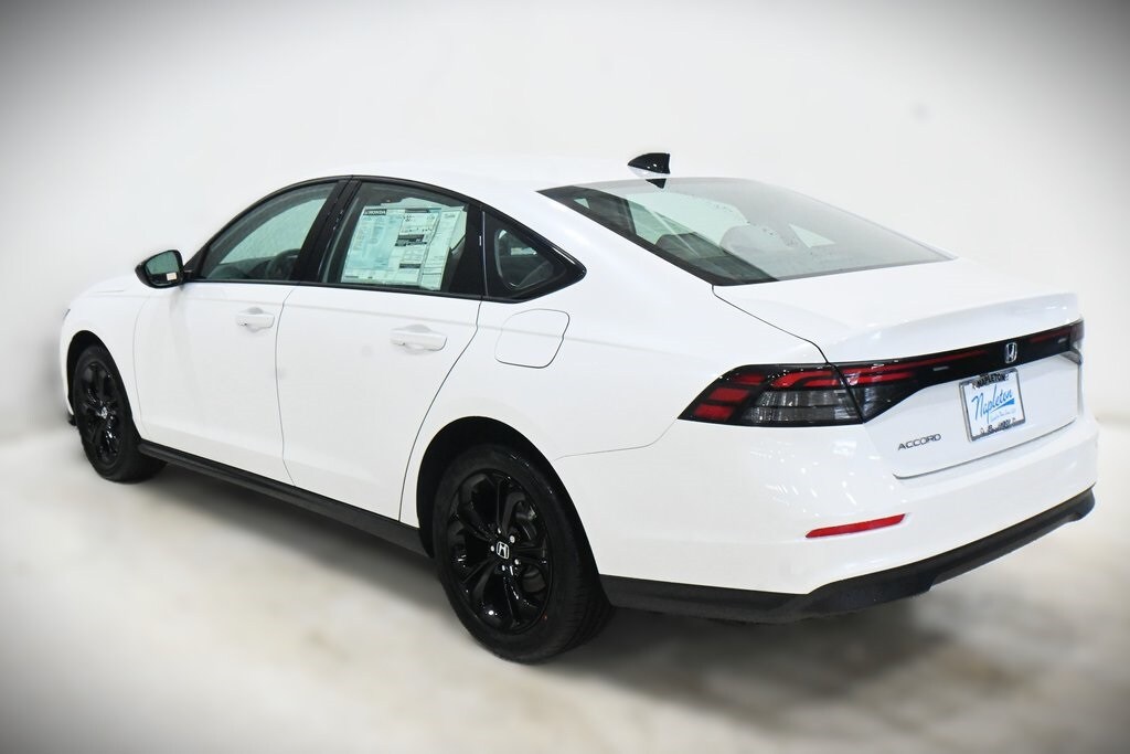 2025 Honda Accord SE photo 3