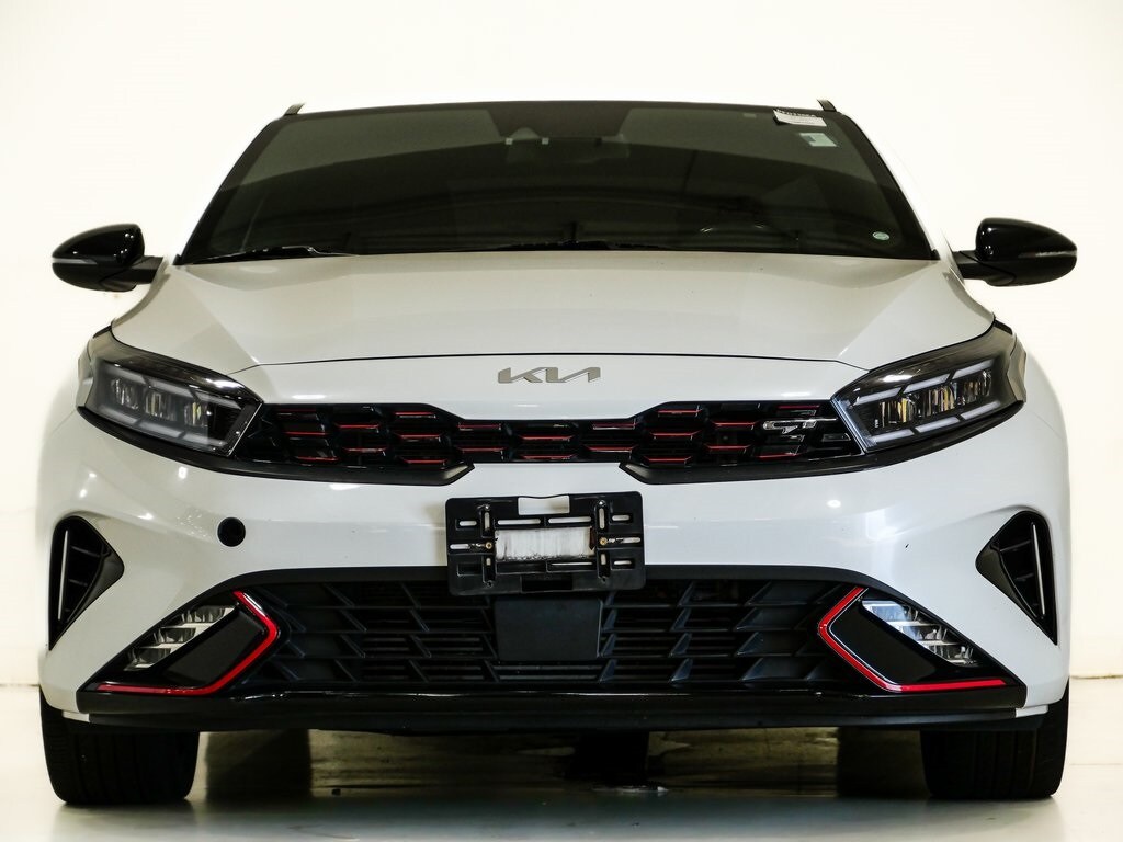 2023 Kia Forte GT photo 2
