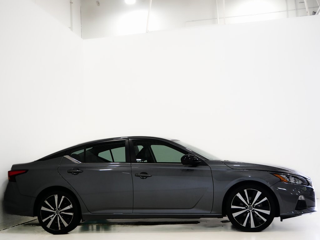 2022 Nissan Altima 2.5 SR photo 4