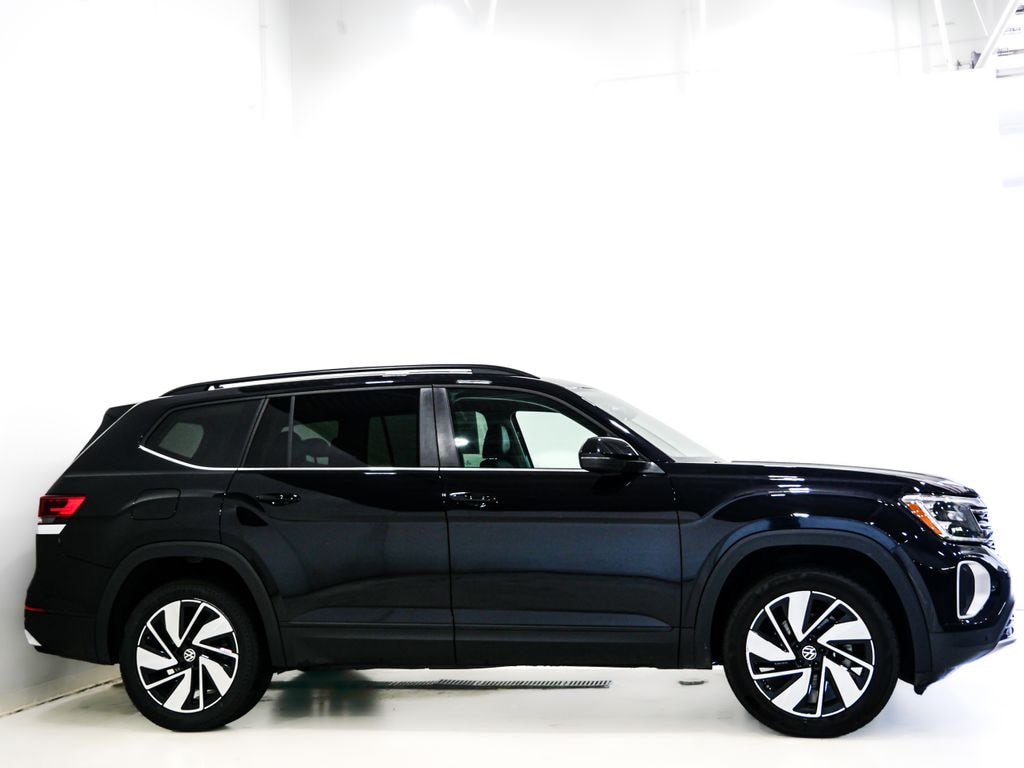 Used 2025 Volkswagen Atlas 2.0T SE w/Technology SUV