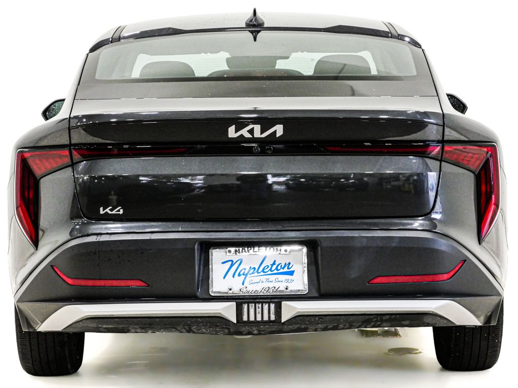 2025 Kia K4 LXS - Photo 7