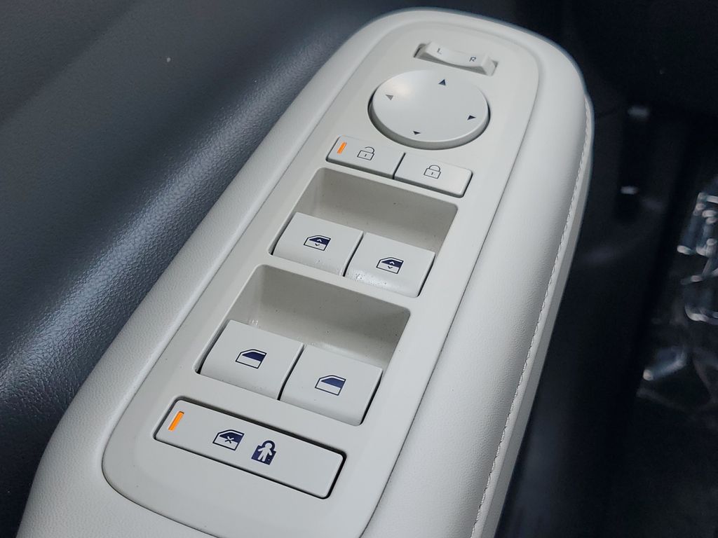 2025 Hyundai Santa Fe SEL - Photo 20