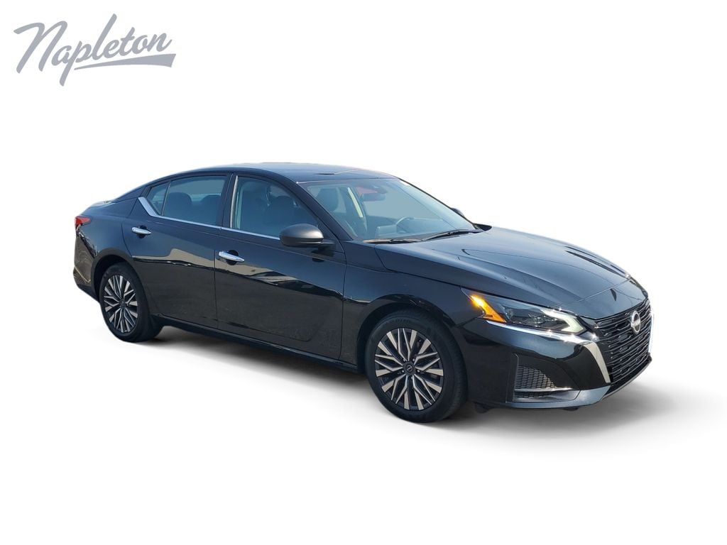 2025 Nissan Altima SV - Photo 8