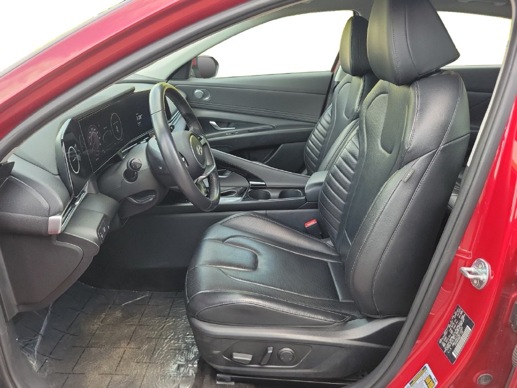 2025 Hyundai Elantra Limited - Photo 21