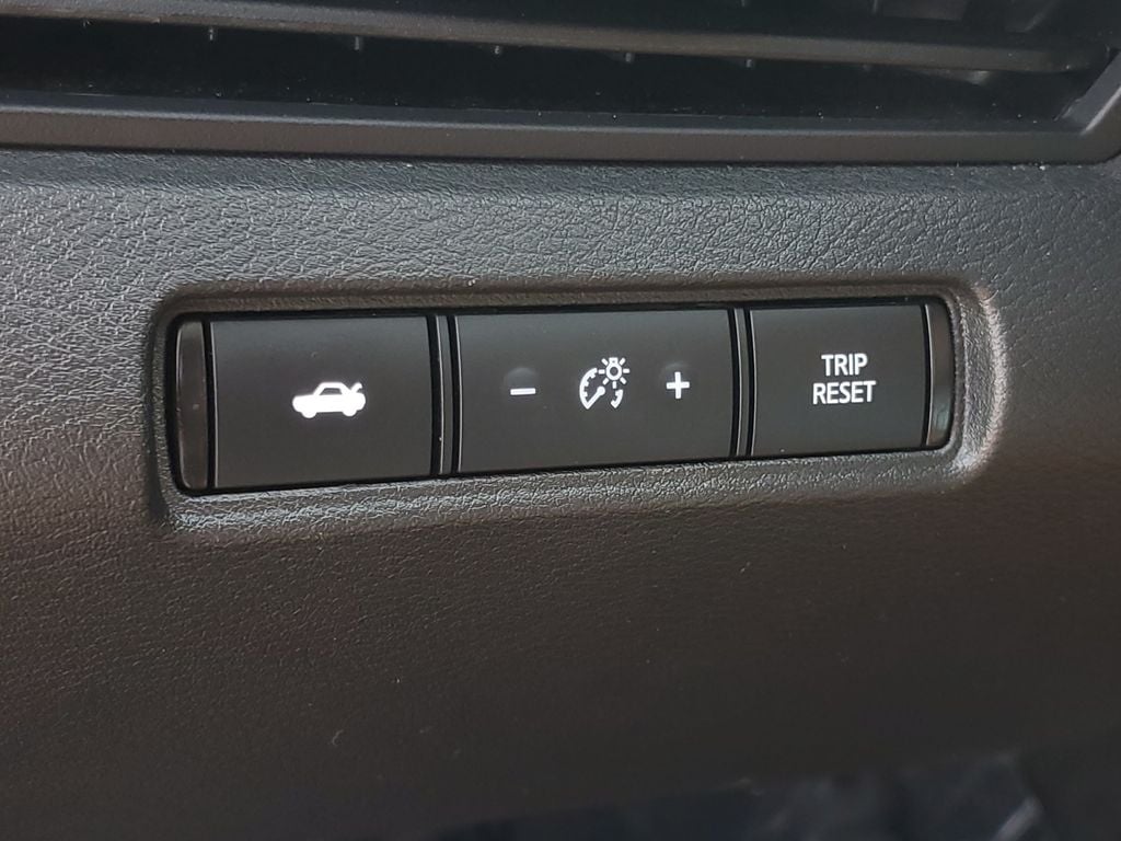 2025 Nissan Altima SV - Photo 17