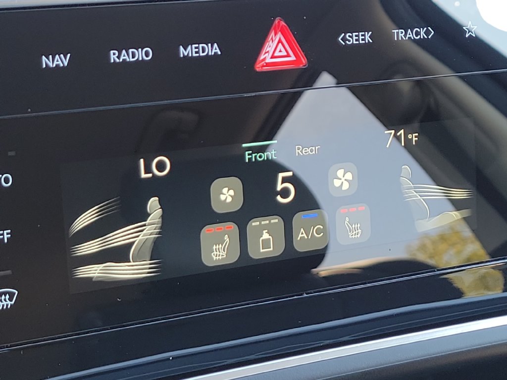 2026 GENESIS GV80 Standard - Photo 19