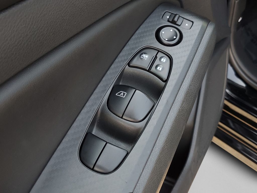 2025 Nissan Altima SV - Photo 20