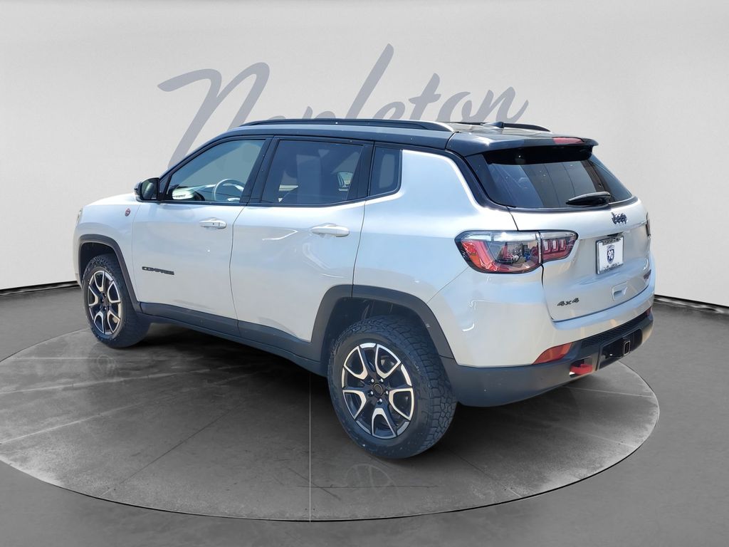 2025 Jeep Compass Trailhawk - Photo 6