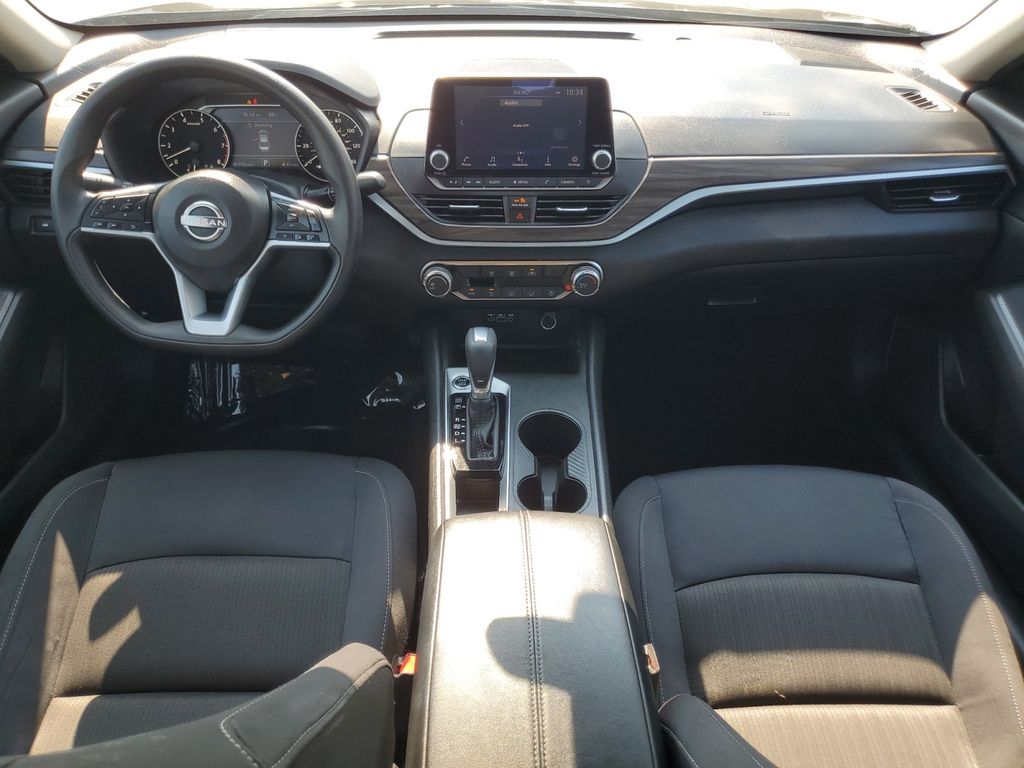 2025 Nissan Altima SV - Photo 11