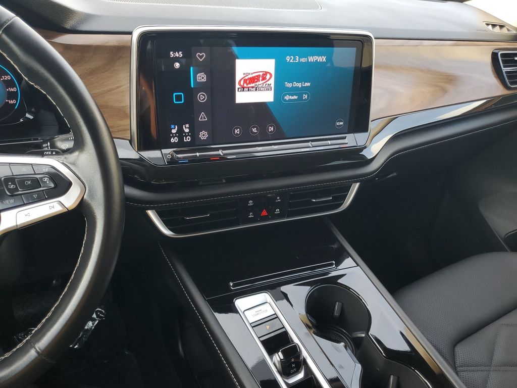 2025 Volkswagen Atlas SE w/Tech - Photo 23