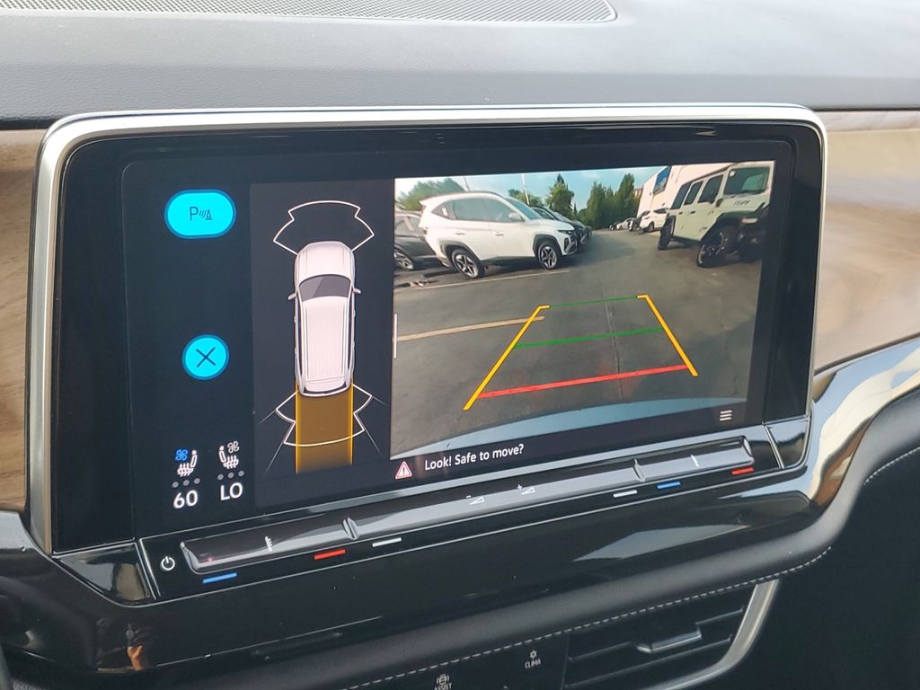 2025 Volkswagen Atlas SE w/Tech - Photo 24
