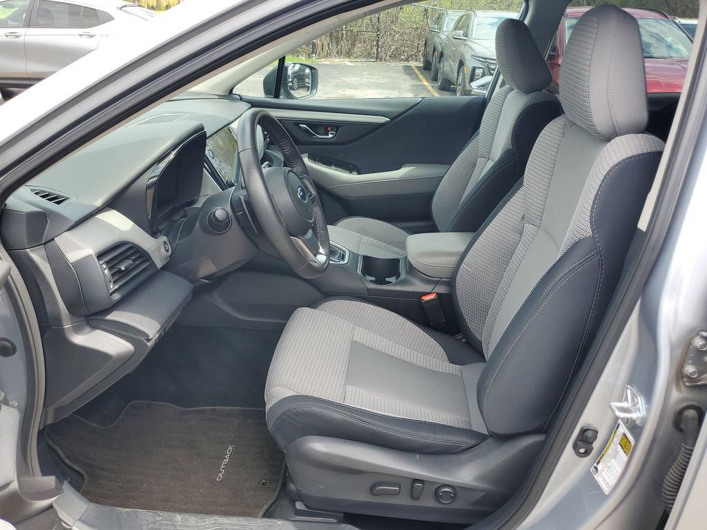 2025 Subaru Outback Premium - Photo 13