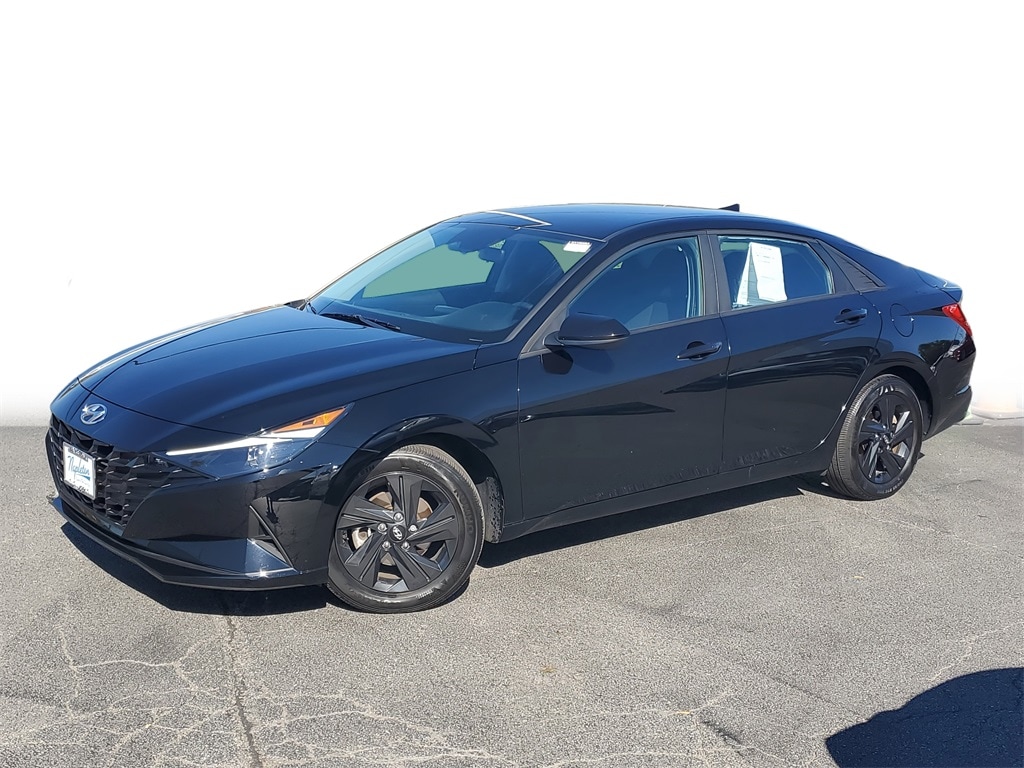 Used 2023 Hyundai Elantra SEL Sedan