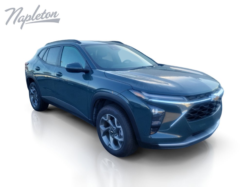 Used 2025 Chevrolet Trax LT SUV