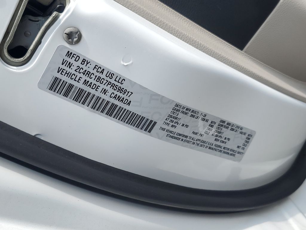 2023 Chrysler Pacifica Touring L - Photo 33