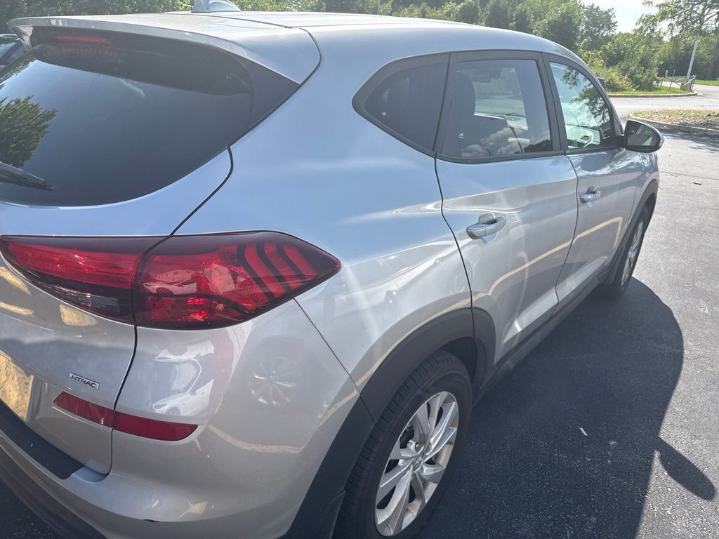 2020 Hyundai Tucson SE - Photo 6