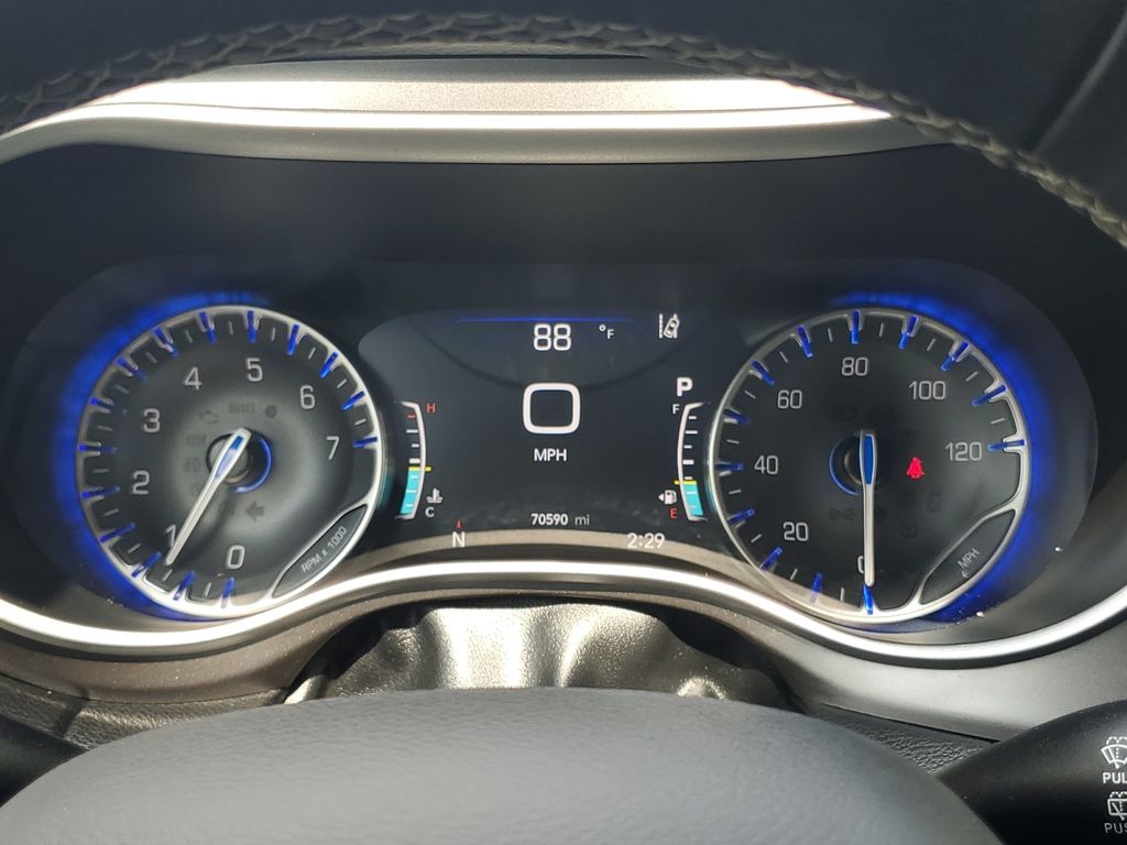 2023 Chrysler Pacifica Touring L - Photo 22